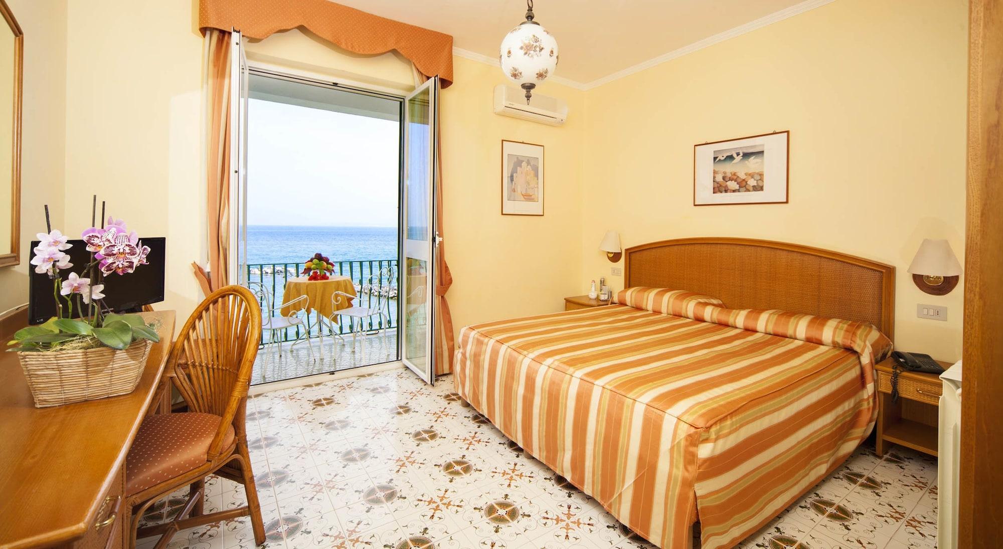 Hotel Ambasciatori Іскія Екстер'єр фото