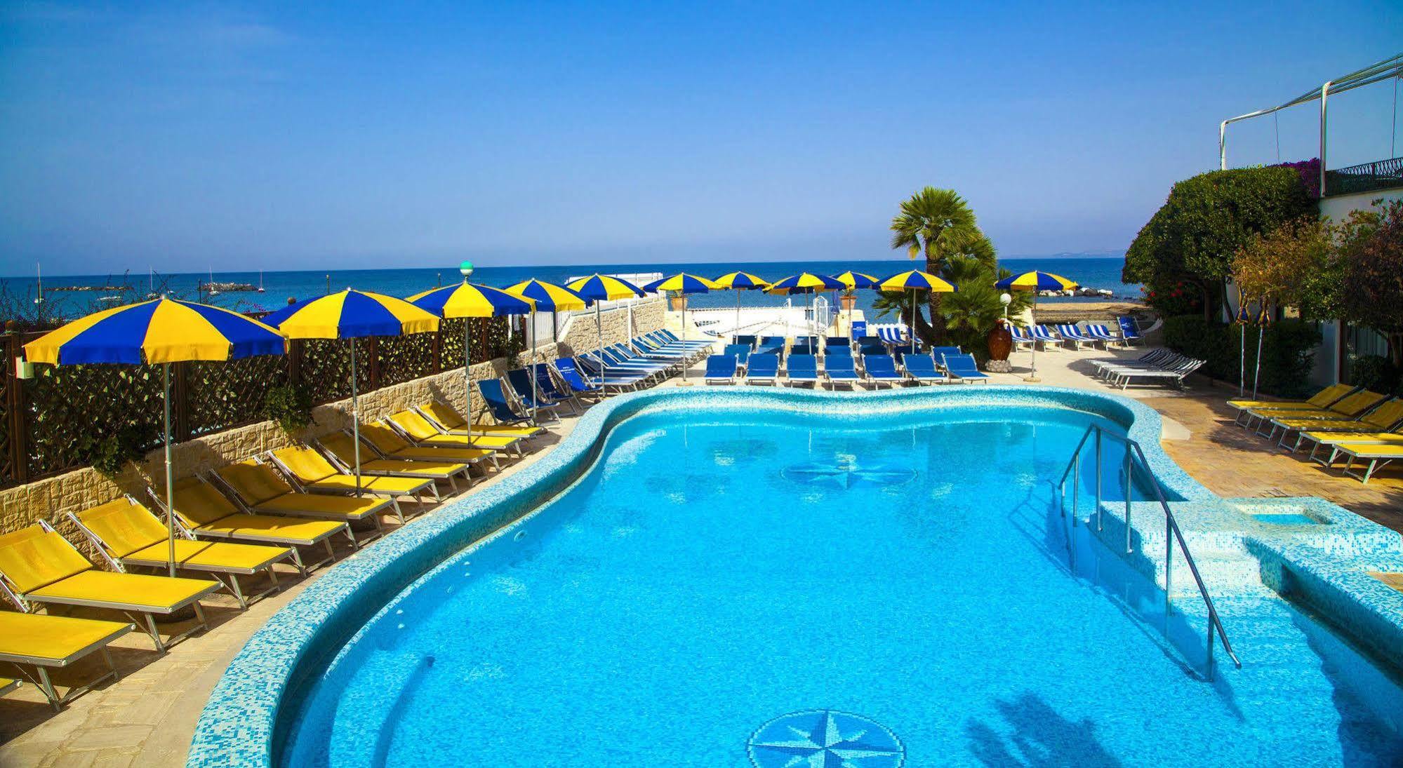 Hotel Ambasciatori Іскія Екстер'єр фото